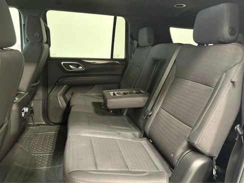 Used 2024 GMC Yukon XL SLE AWD/4WD image 16