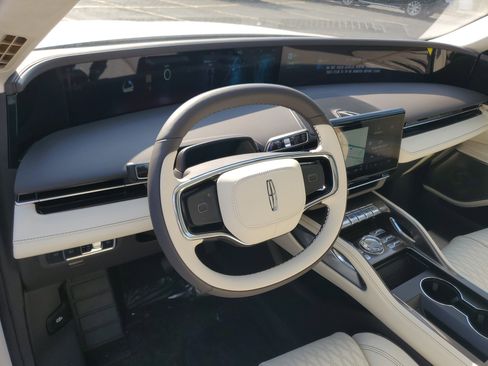 New 2026 Lincoln Nautilus Black Label AWD/4WD image 13