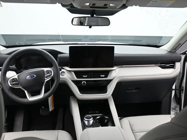 Used 2025 Ford Explorer Active w/ Active Comfort Package AWD/4WD image 17