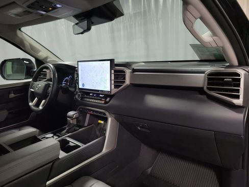 Used 2023 Toyota Tundra Limited image 28