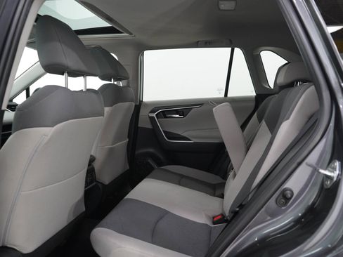 Used 2022 Toyota RAV4 XLE w/ Convenience Package AWD/4WD image 15