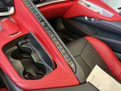 Used 2023 Chevrolet Corvette Stingray Premium Conv w/ Z51 Performance Package RWD image 31