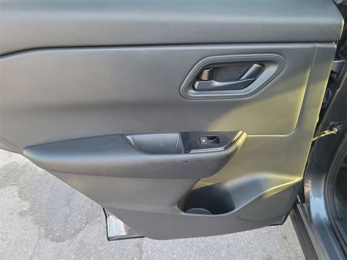 Certified 2025 Nissan Rogue S image 11