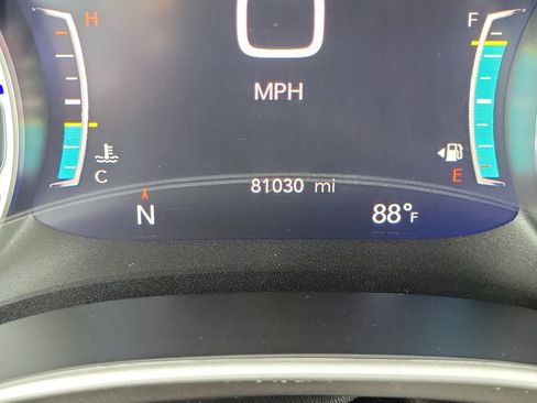 Used 2023 Chrysler Pacifica Touring-L FWD image 25