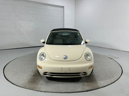 Used 2004 Volkswagen Beetle GLS FWD image 13