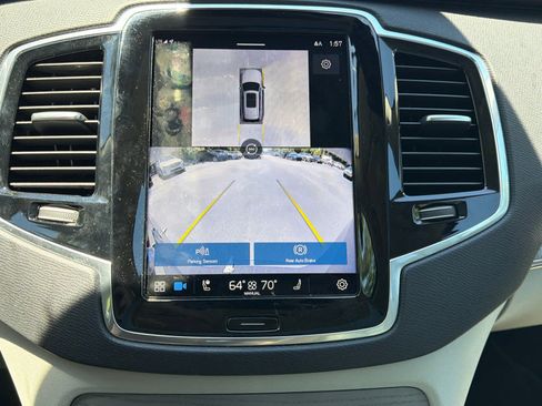 Certified 2025 Volvo XC90 B5 Plus w/ Protection Package Premier AWD/4WD image 32