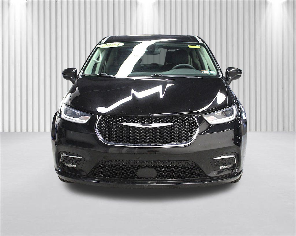 Certified 2024 Chrysler Pacifica Touring-L FWD image 47