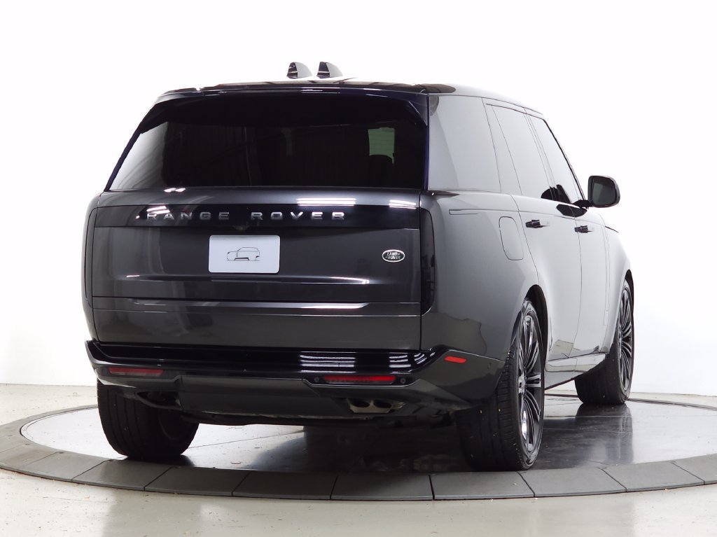 Used 2023 Land Rover Range Rover Long Wheelbase SE AWD/4WD image 8
