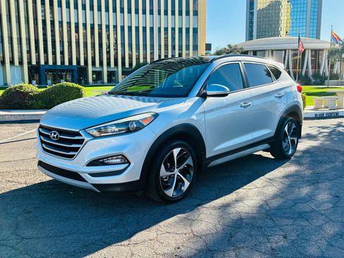 Used 2018 Hyundai Tucson Value w/ Cargo Package image 4