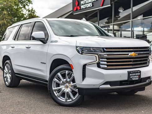 Used 2021 Chevrolet Tahoe High Country w/ Premium Package AWD/4WD image 1