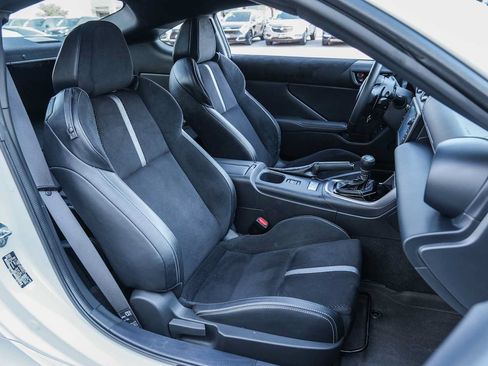 Used 2023 Toyota GR86 Premium RWD image 27