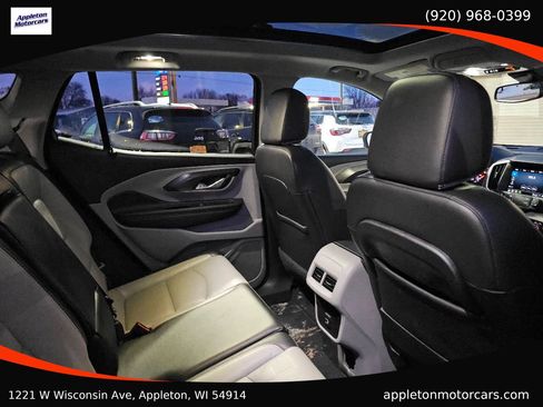 Used 2022 GMC Terrain SLT w/ Infotainment Package II image 32