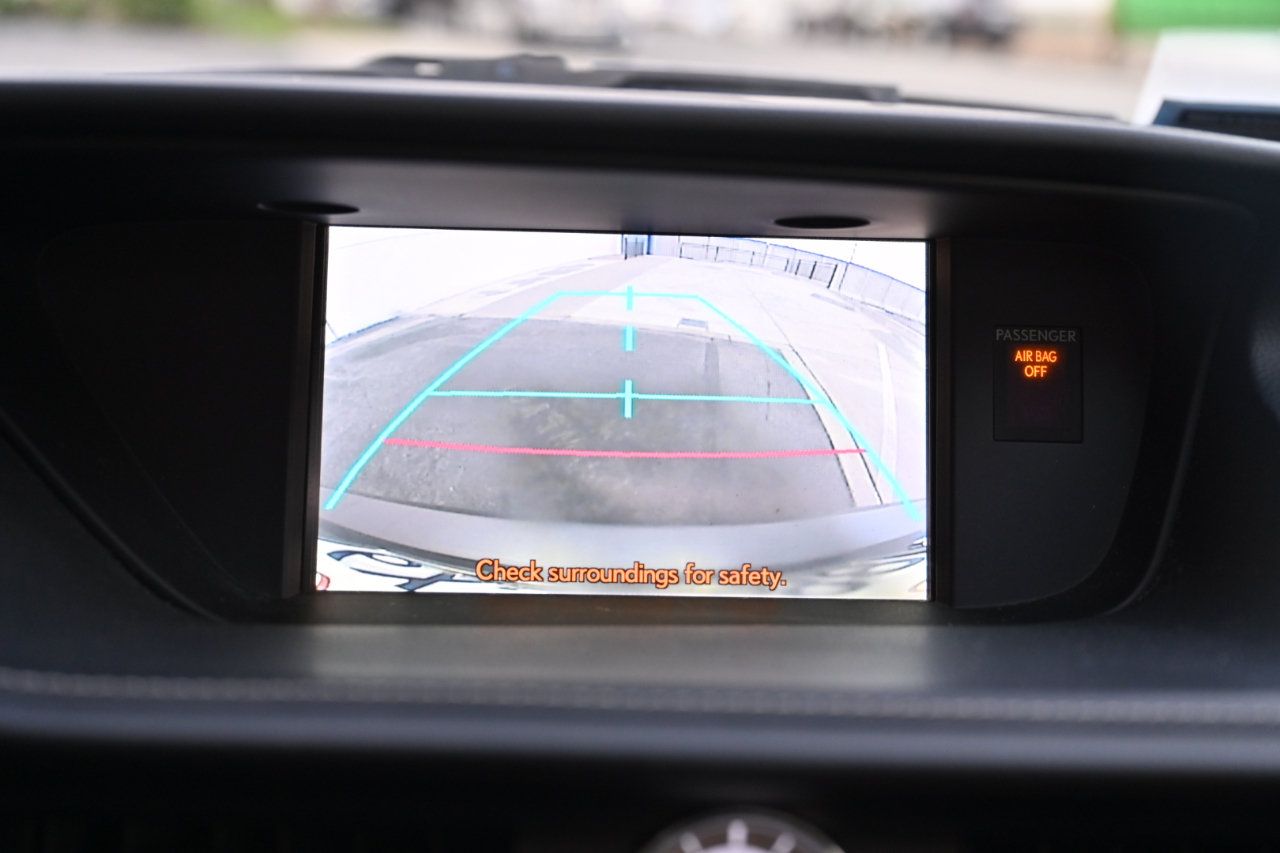 Used 2013 Lexus ES 300h w/ Premium Pkg FWD image 27