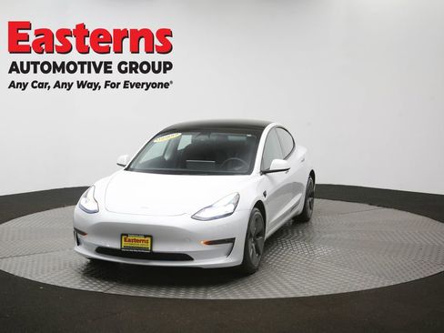 Used 2022 Tesla Model 3 Standard Range image 49