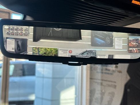 Used 2025 Land Rover Range Rover Sport Autobiography image 24