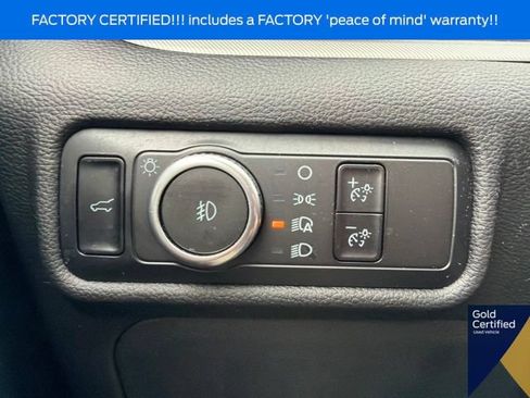 Used 2023 Ford Explorer XLT w/ Equipment Group 202A AWD/4WD image 31