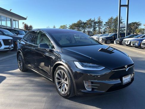 Used 2018 Tesla Model X 100D AWD/4WD image 3