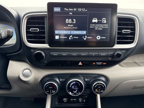 New 2026 Hyundai Venue SEL image 3