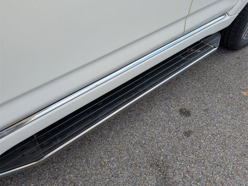 Used 2017 Toyota 4Runner Limited image 9