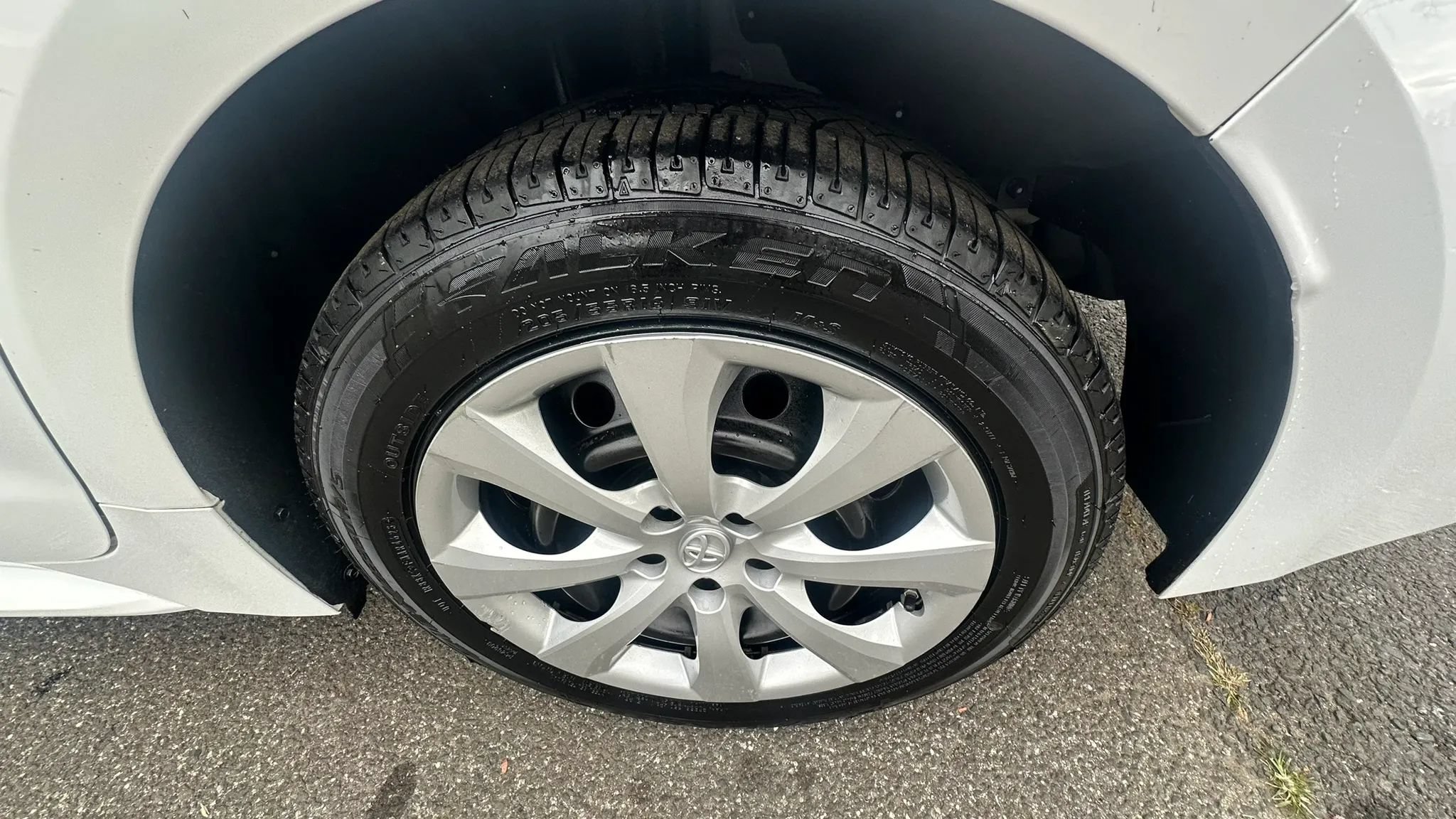 Used 2021 Toyota Corolla LE FWD image 10