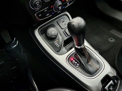 Used 2018 Jeep Compass Latitude w/ Popular Equipment Group image 17