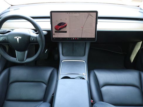 Used 2023 Tesla Model Y Long Range AWD/4WD image 2