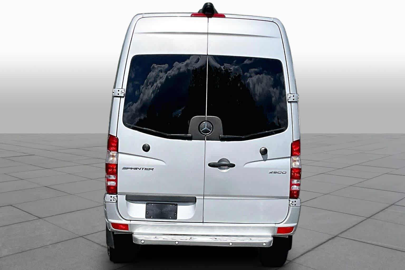 Used 2018 Mercedes-Benz Sprinter 2500 image 5