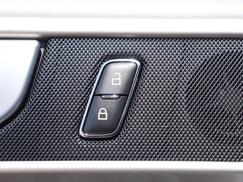 Used 2024 Ford Explorer XLT w/ Equipment Group 202A AWD/4WD image 28