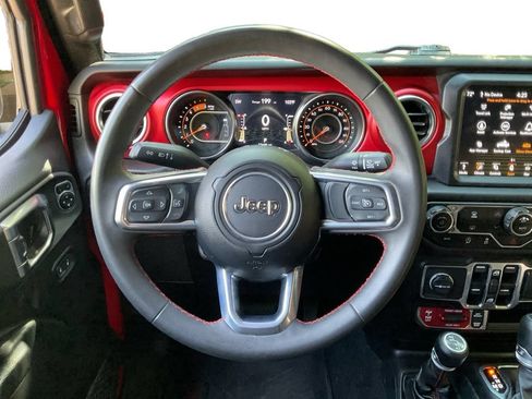 Used 2023 Jeep Gladiator Rubicon w/ Trailer Tow Package AWD/4WD image 17
