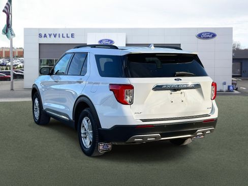 Used 2020 Ford Explorer XLT w/ Equipment Group 202A image 4