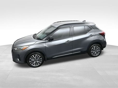 Used 2023 Nissan Kicks SR w/ SR Premium Package image 24