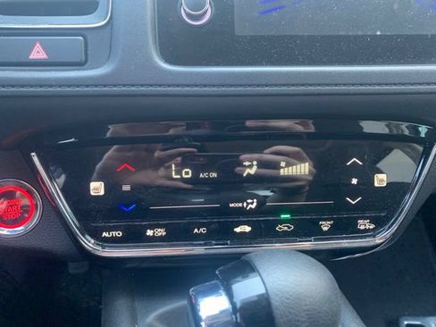 Used 2022 Honda HR-V EX image 13