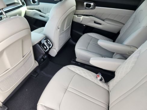 New 2026 Kia Sorento SX Prestige AWD/4WD image 9