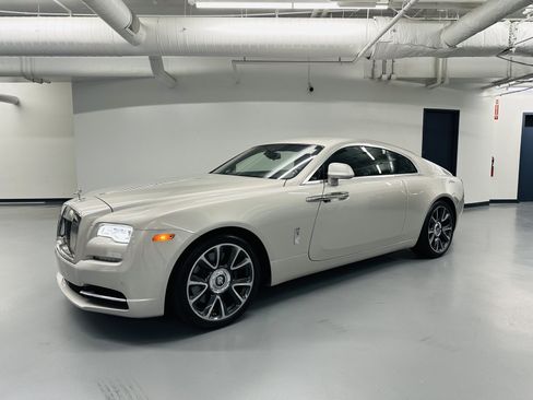 Certified 2019 Rolls-Royce Wraith RWD image 38
