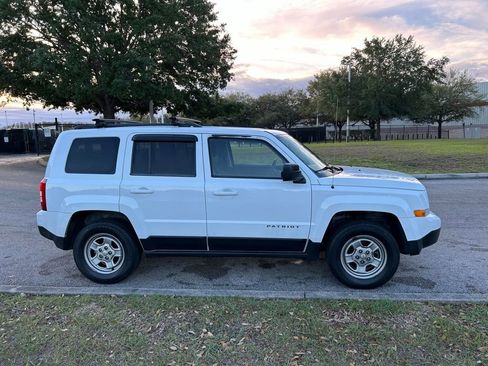 Used 2015 Jeep Patriot Sport w/ Power Value Group image 6