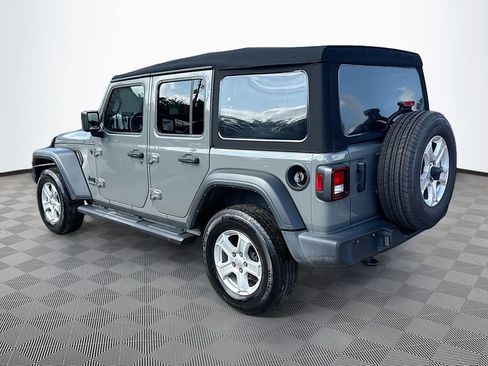 Used 2022 Jeep Wrangler Unlimited Sport AWD/4WD image 8