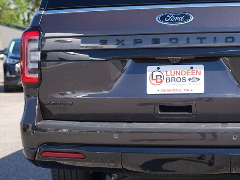 Used 2024 Ford Expedition Max Limited AWD/4WD image 12