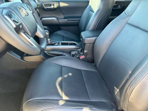 Certified 2023 Toyota Tacoma TRD Sport image 17