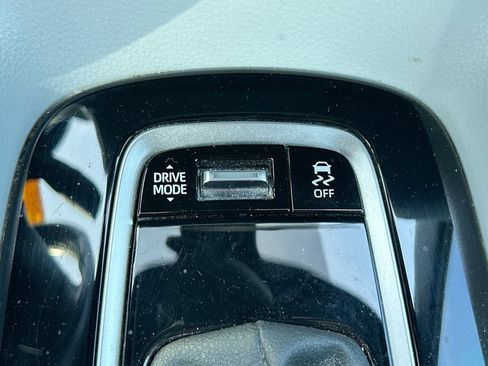 Used 2023 Toyota Corolla SE FWD image 33