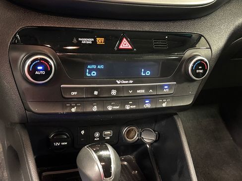 Used 2021 Hyundai Tucson Limited AWD/4WD image 39