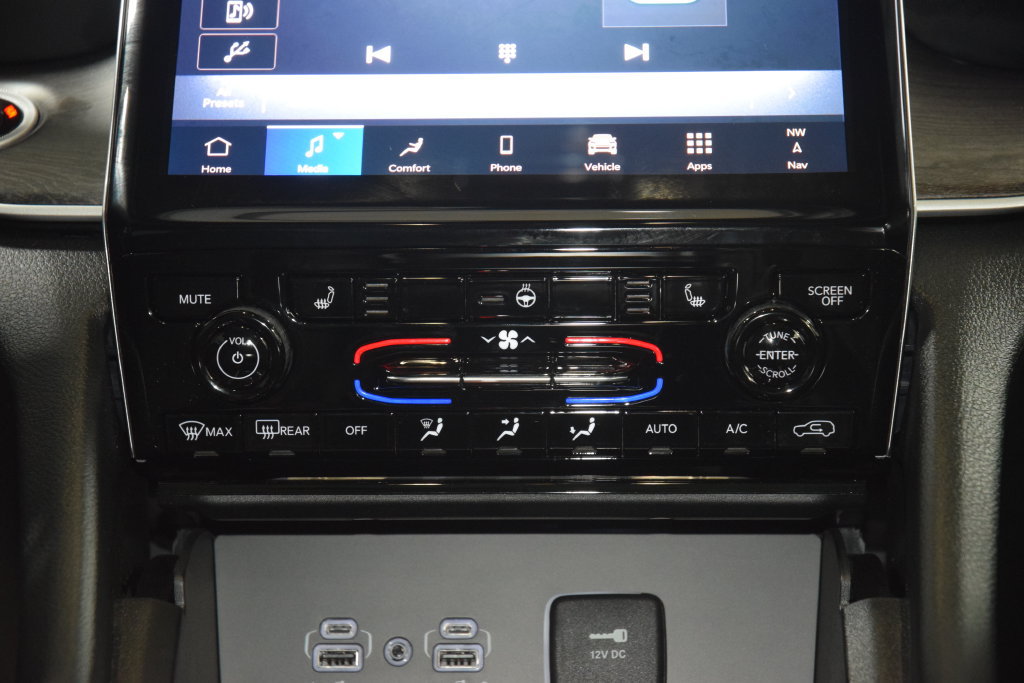 Used 2025 Jeep Grand Cherokee L Limited AWD/4WD image 33