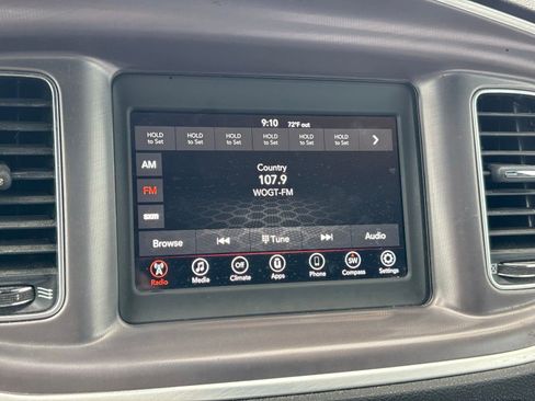 Used 2022 Dodge Charger SXT w/ Driver Convenience Group RWD image 7
