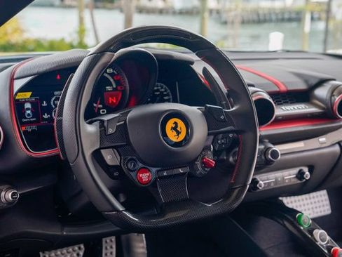 Used 2020 Ferrari 812 Superfast RWD image 60