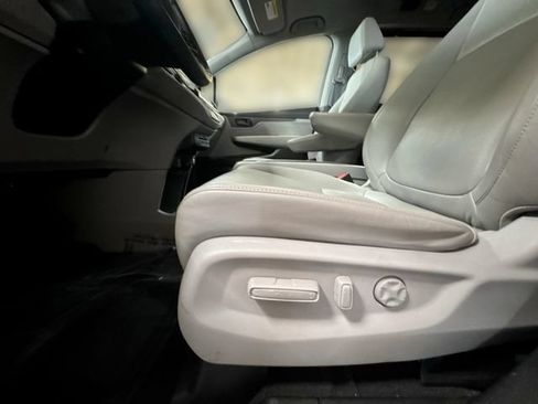Used 2020 Honda Odyssey Touring image 15
