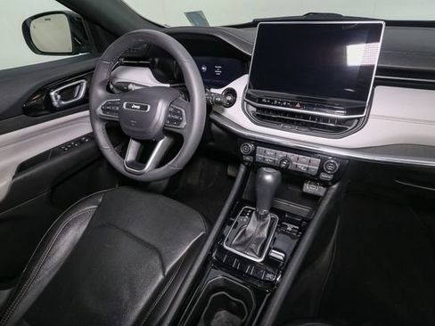 Used 2023 Jeep Compass Limited w/ Elite Group AWD/4WD image 19