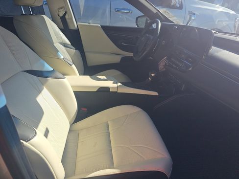 Used 2022 Lexus ES 350 Ultra Luxury image 11