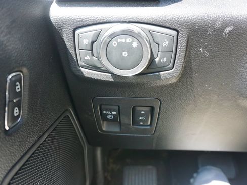 Used 2018 Ford F150 XLT w/ Equipment Group 302A Luxury AWD/4WD image 4