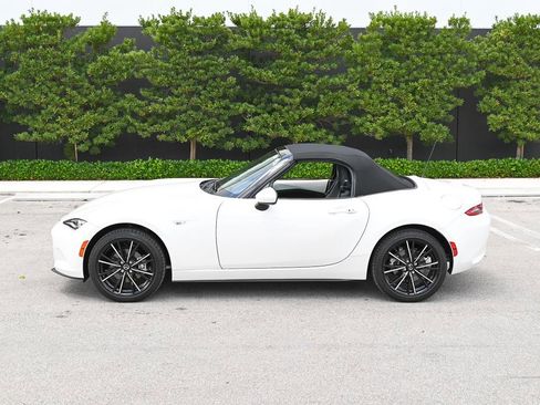 Used 2024 MAZDA MX-5 Miata Grand Touring w/ Weather Package image 7
