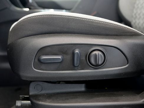 Used 2024 Chevrolet Equinox LS w/ LS Convenience Package image 16