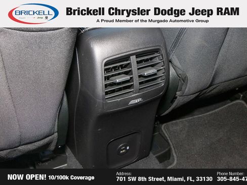 Used 2022 Ford Escape SE w/ SE Sport Appearance Package image 18